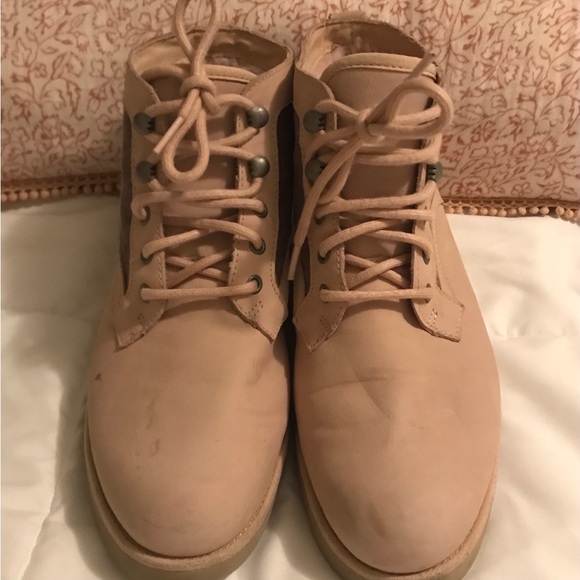 UGG Bethany Chukka Canvas Quartz Shoes Pink High Top Size 8.5 - Picture 2 of 8